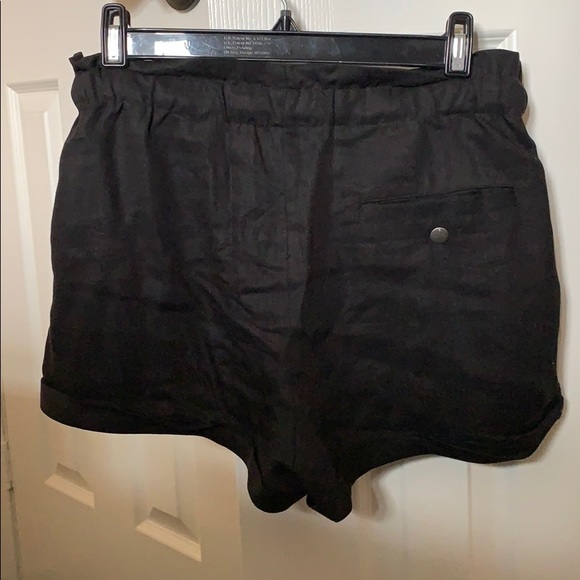 Shorts - Picture 3 of 3